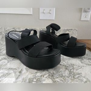 Soda Platform Elastic Sandals